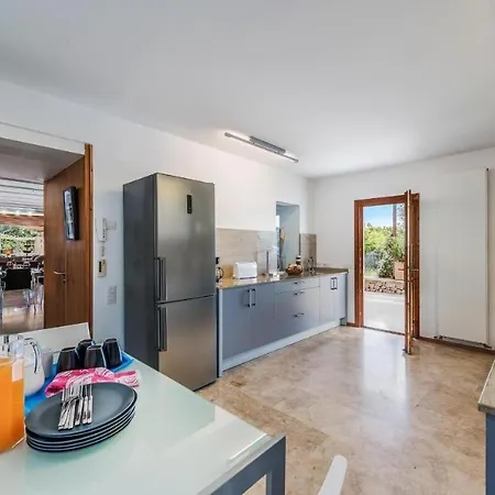 La Creveta Villa *